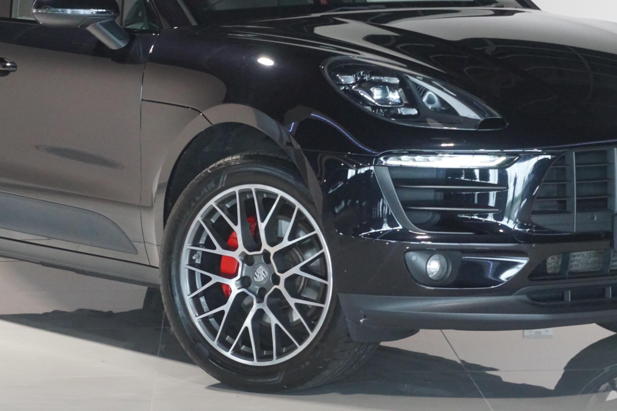 Porsche Macan 2.0T SUV 5dr Petrol PDK 4WD Euro 6 (s/s) (252 ps)